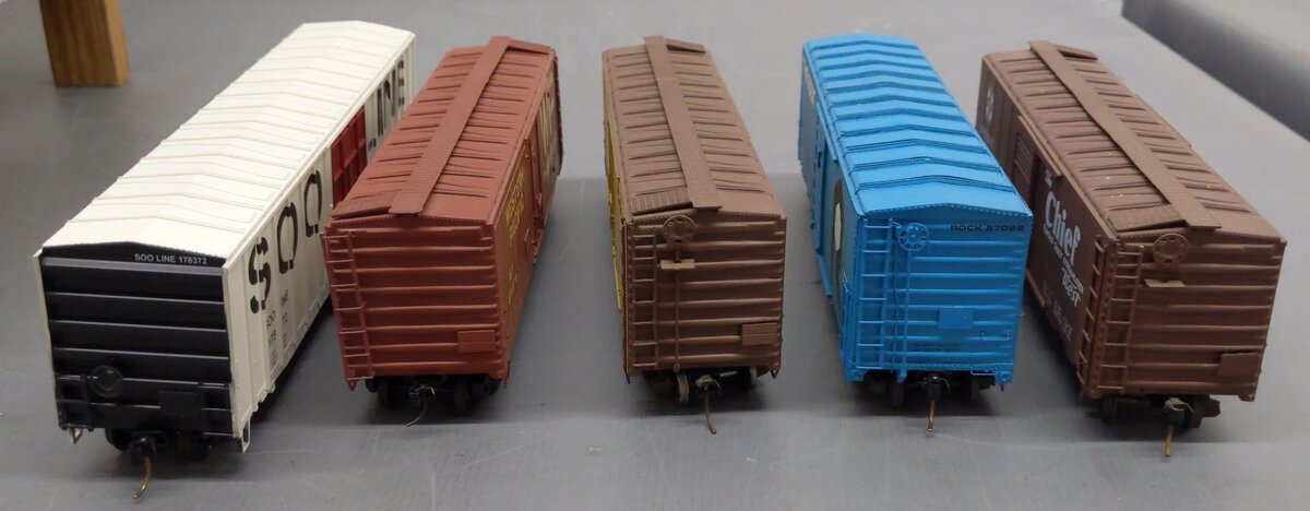American Models S Gauge Freight Cars [5] #146285 #57028 #61074 #19118 #178372 EX