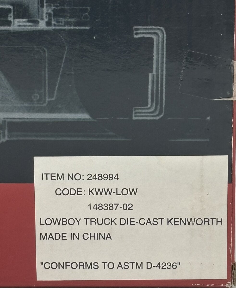 New-Ray 248994 1:32 Kenworth W900 Semi Truck W/Lowboy Tri-Axle Trailer EX/Box