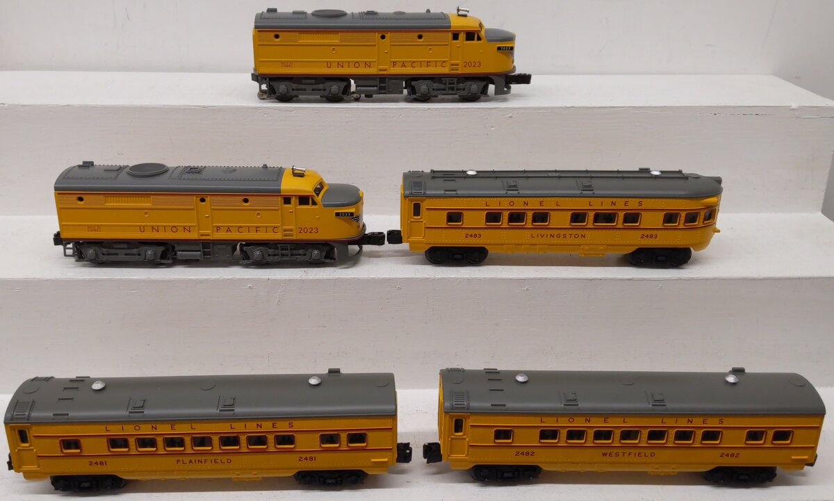 Lionel 6-38354 O Gauge Union Pacific Anniversary Diesel Passenger Set #1464W EX/Box