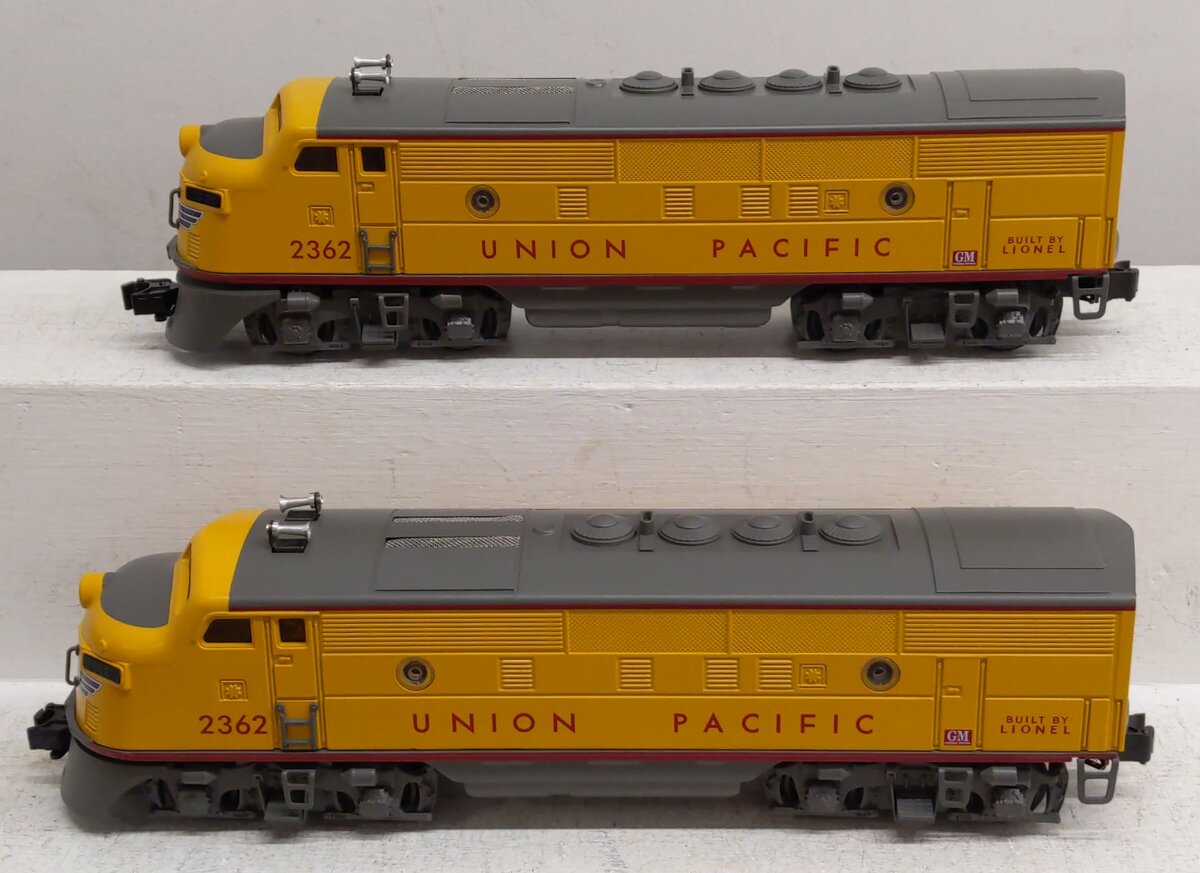 Lionel 6-38389 O Neil Young UP F3 AA Diesel Locomotive Set #2362 LN/Box