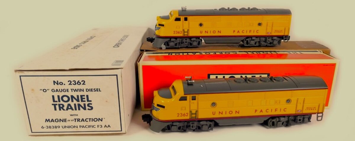 Lionel 6-38389 O Neil Young UP F3 AA Diesel Locomotive Set #2362 LN/Box