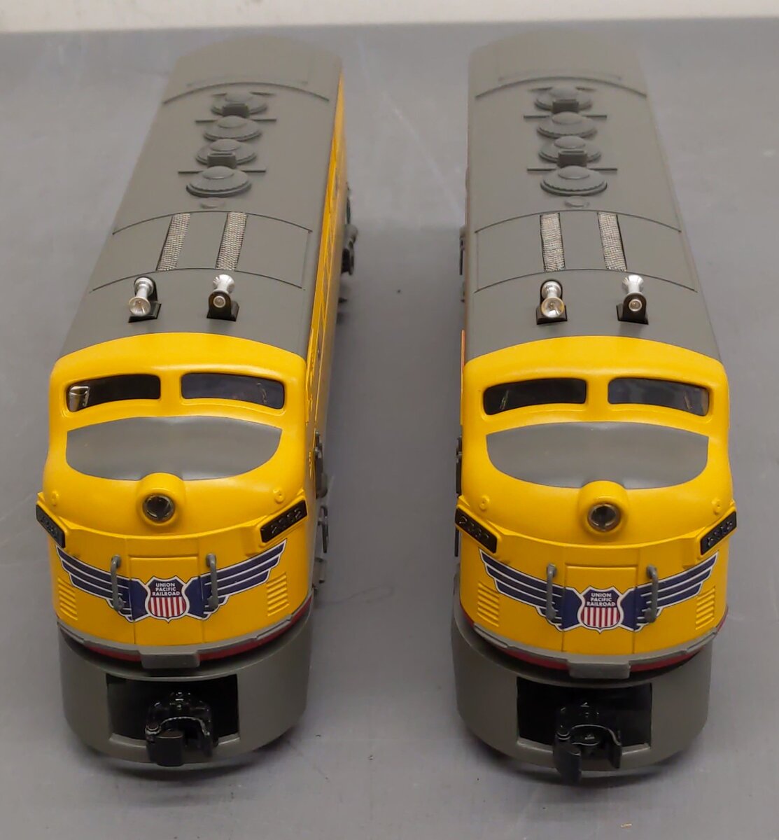 Lionel 6-38389 O Neil Young UP F3 AA Diesel Locomotive Set #2362 LN/Box