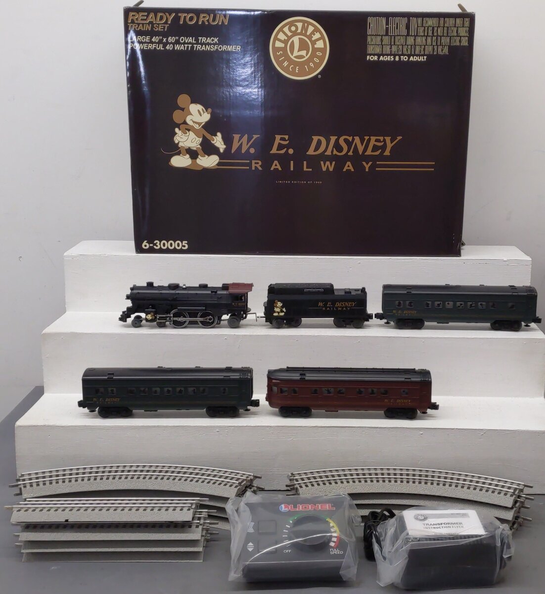 Lionel 6-30005 O Gauge W.E. Disney Railway Steam Train Set EX/Box