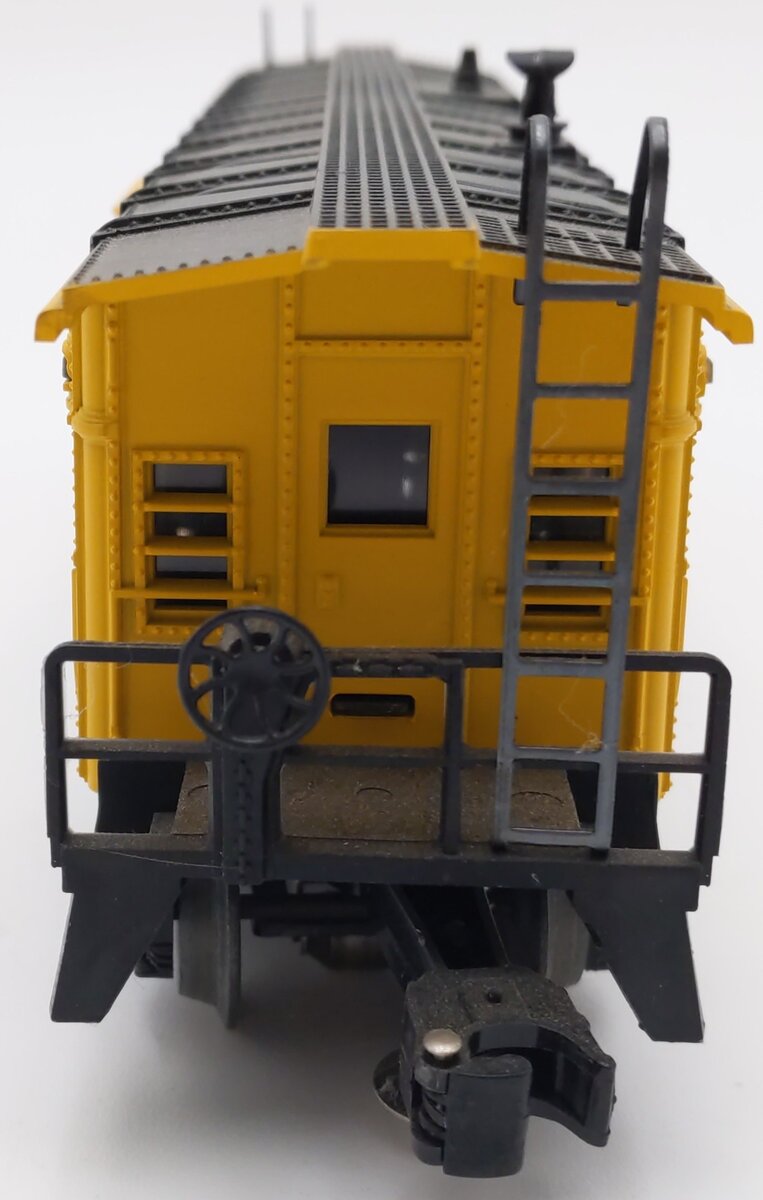 Lionel 6-9361 O Chicago & North Western Bay Window Illuminated Caboose #9361 EX/Box