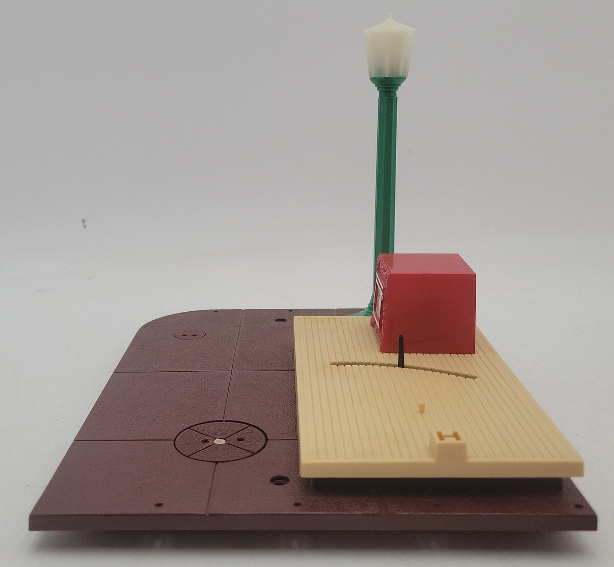 Lionel 6-12791 O Animated Passenger Station LN/Box