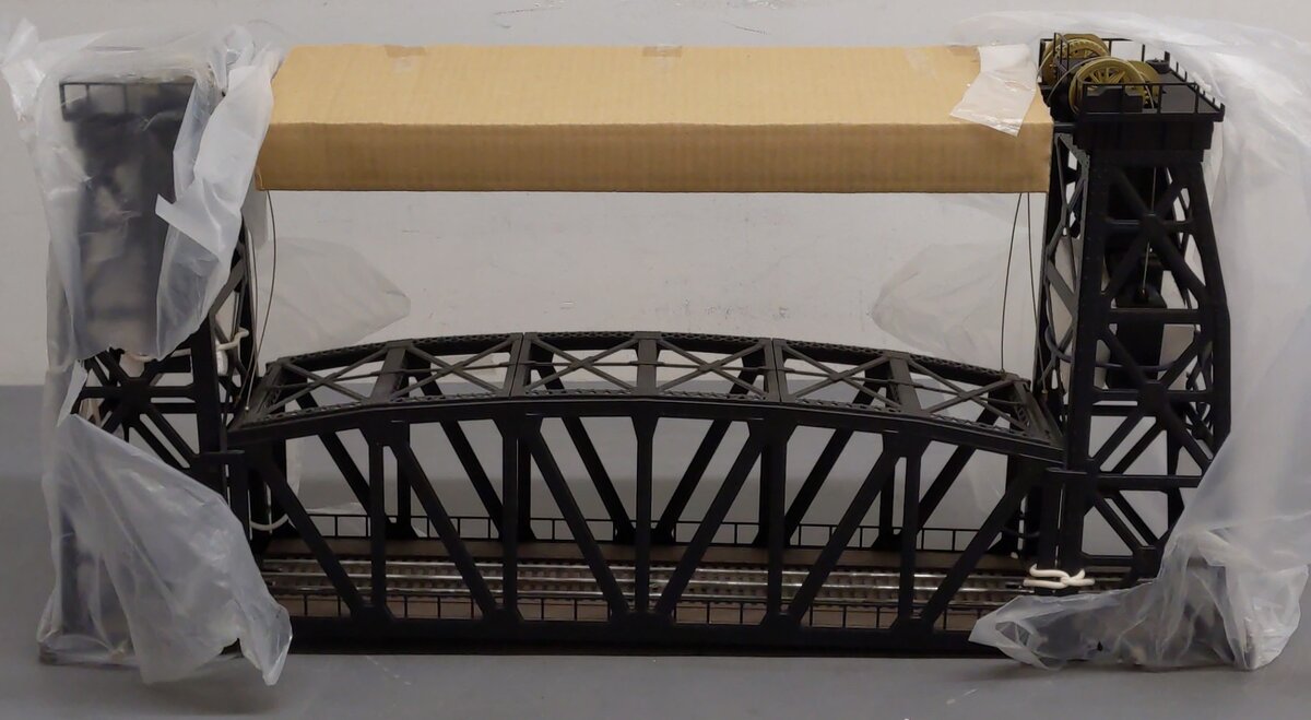Lionel 6-14167 O Gauge Operating Lift Bridge #213 EX/Box