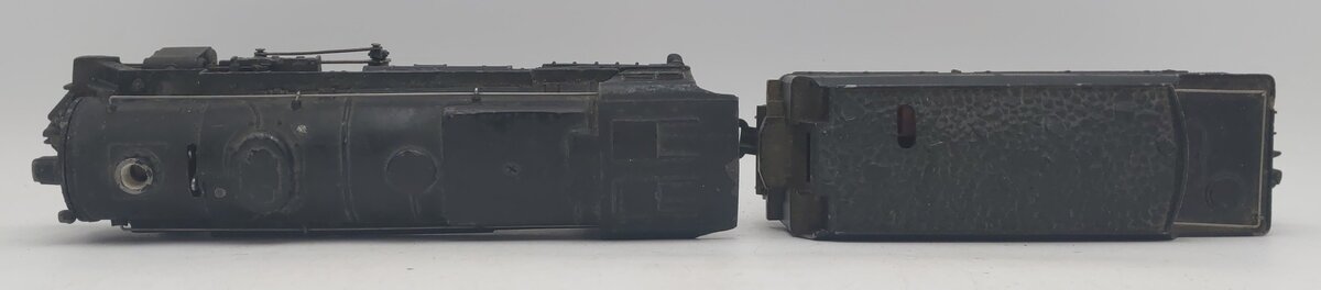 Lionel 2025 Vintage O 2-6-2 Die-Cast Steam Locomotive & 6466WX Tender VG