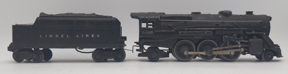 Lionel 2025 Vintage O 2-6-2 Die-Cast Steam Locomotive & 6466WX Tender VG
