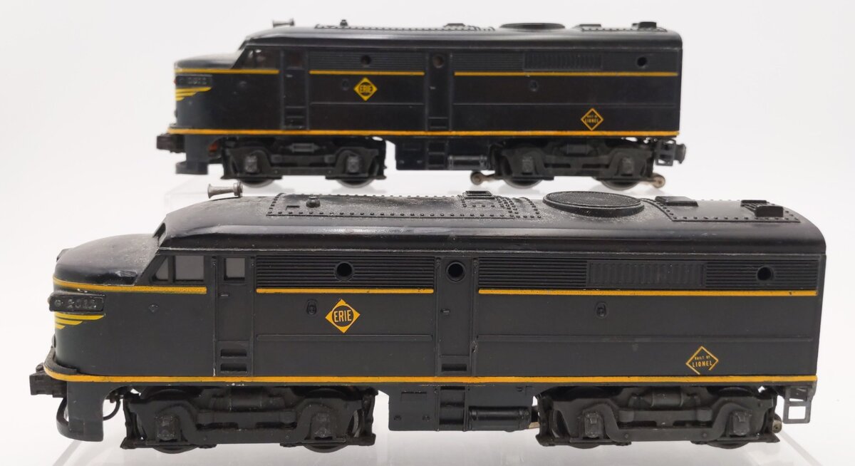 Lionel 2032 Vintage O Erie Alco AA Diesel Locomotive Set EX