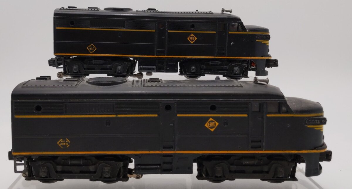 Lionel 2032 Vintage O Erie Alco AA Diesel Locomotive Set EX