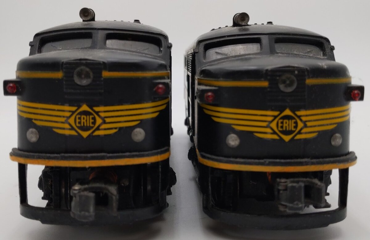 Lionel 2032 Vintage O Erie Alco AA Diesel Locomotive Set EX