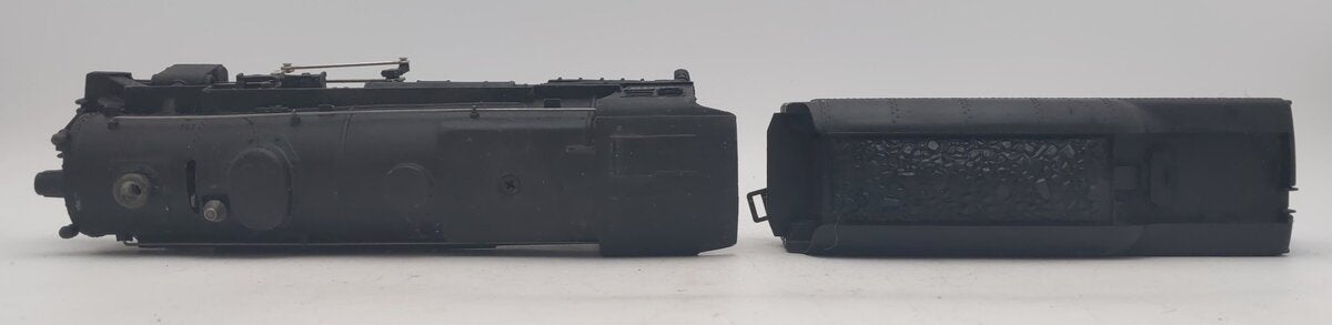 Lionel 2035 Vintage O 2-6-4 Die-Cast Steam Locomotive & Tender VG