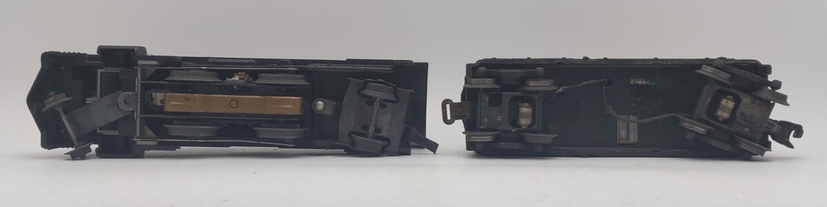 Lionel 1666 Vintage O 2-6-2 Die-Cast Steam Locomotive & 2466WX Tender VG
