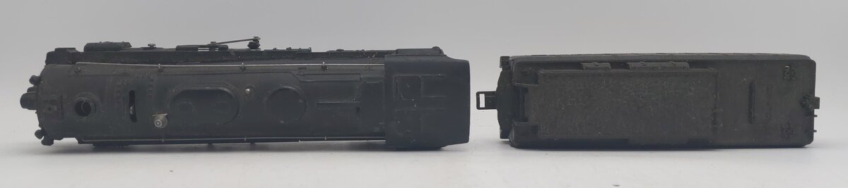 Lionel 2055 Vintage O 4-6-4 Hudson Steam Locomotive with 6026W Tender VG