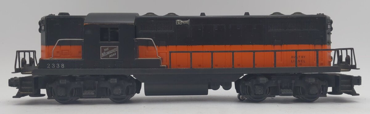 Lionel 2338 Vintage O Gauge Milwaukee Road Powered GP-7 Diesel Locomotive VG