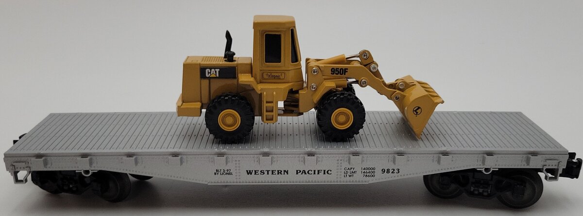 Lionel 6-17517 O Gauge Western Pacific Flatcar #9823 w/Ertl Caterpiller Loader LN/Box