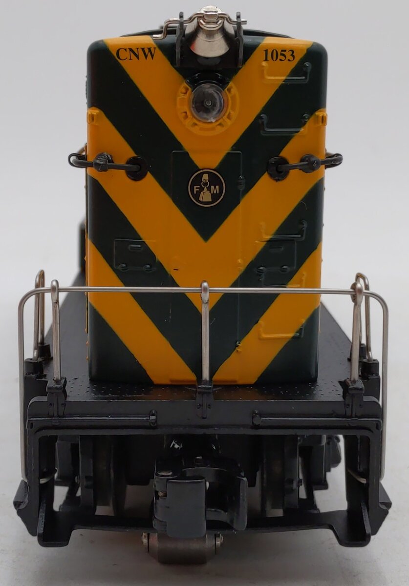 Lionel 6-18876 O Chicago & North Western H-12-44 Diesel Switcher #1053 EX/Box