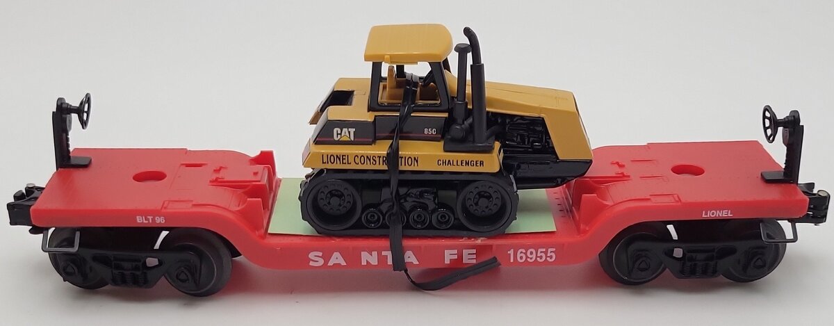 Lionel 6-16955 O Gauge Santa Fe Flatcar with Ertl Challenger LN/Box