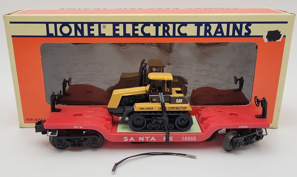 Lionel 6-16955 O Gauge Santa Fe Flatcar with Ertl Challenger LN/Box