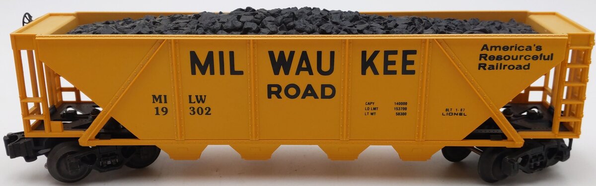 Lionel 6-19302 O Gauge Milwaukee Road Hopper #19302 with Coal Load LN/Box