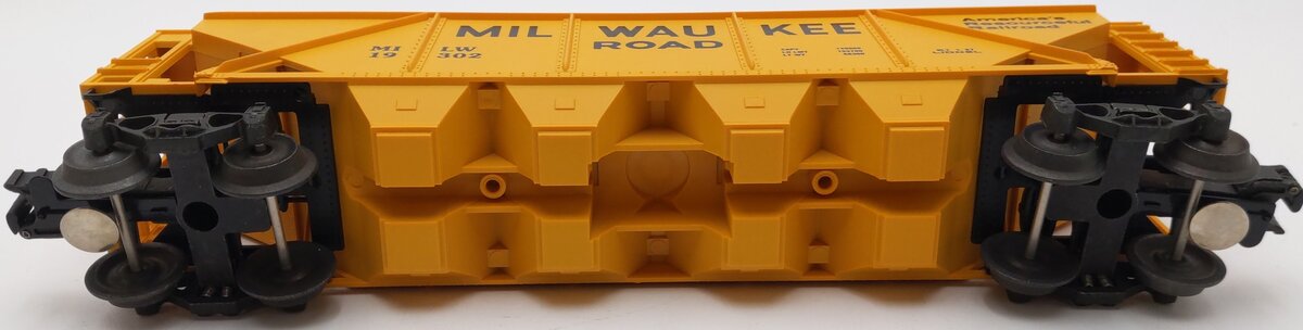 Lionel 6-19302 O Gauge Milwaukee Road Hopper #19302 with Coal Load LN/Box