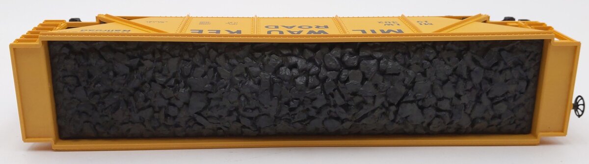 Lionel 6-19302 O Gauge Milwaukee Road Hopper #19302 with Coal Load LN/Box