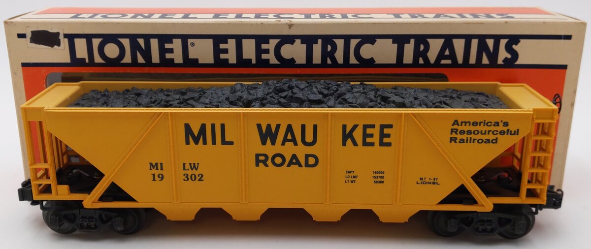 Lionel 6-19302 O Gauge Milwaukee Road Hopper #19302 with Coal Load LN/Box