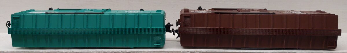 Lionel 6-21756 O Gauge Overstamped CR/PC Boxcars (Set of 2) LN/Box