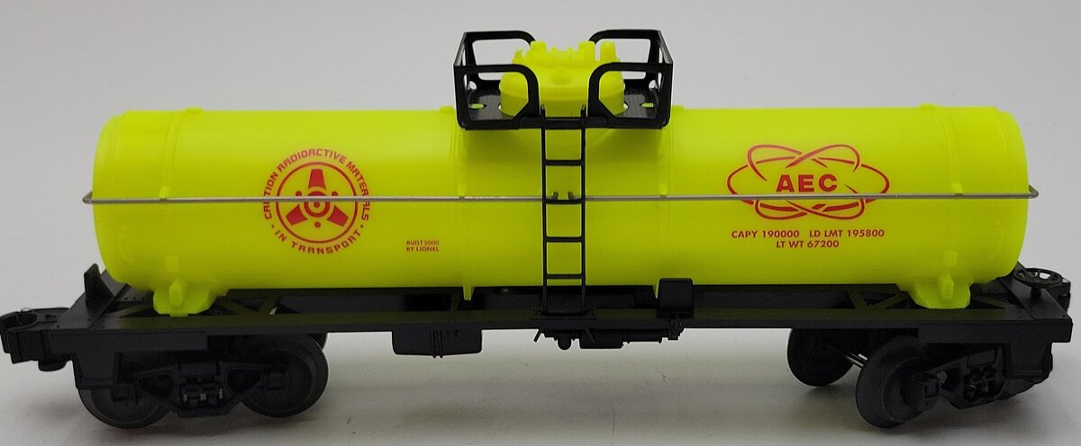 Lionel 6-26102 O Gauge AEC Glow in the Dark Single Dome Tank Car EX/Box