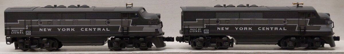 Lionel 6-18135 Lionel Century Club 2333 NYC F3 AA Diesel Set with Display Case EX/Box