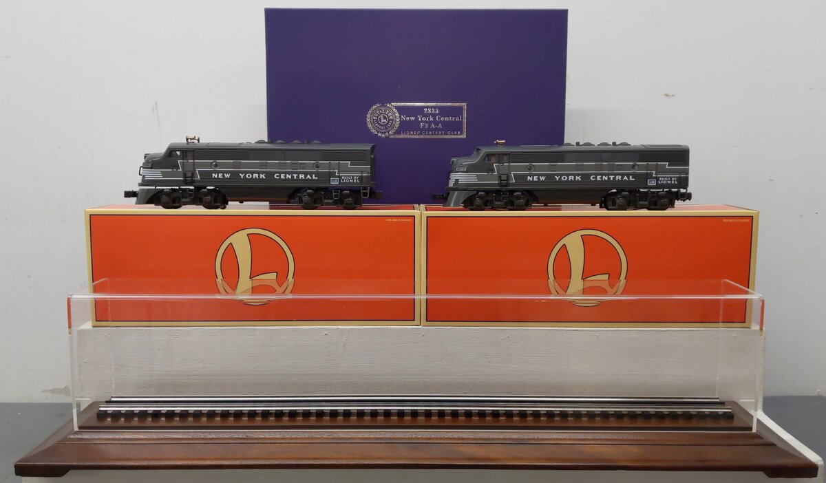 Lionel 6-18135 Lionel Century Club 2333 NYC F3 AA Diesel Set with Display Case EX/Box