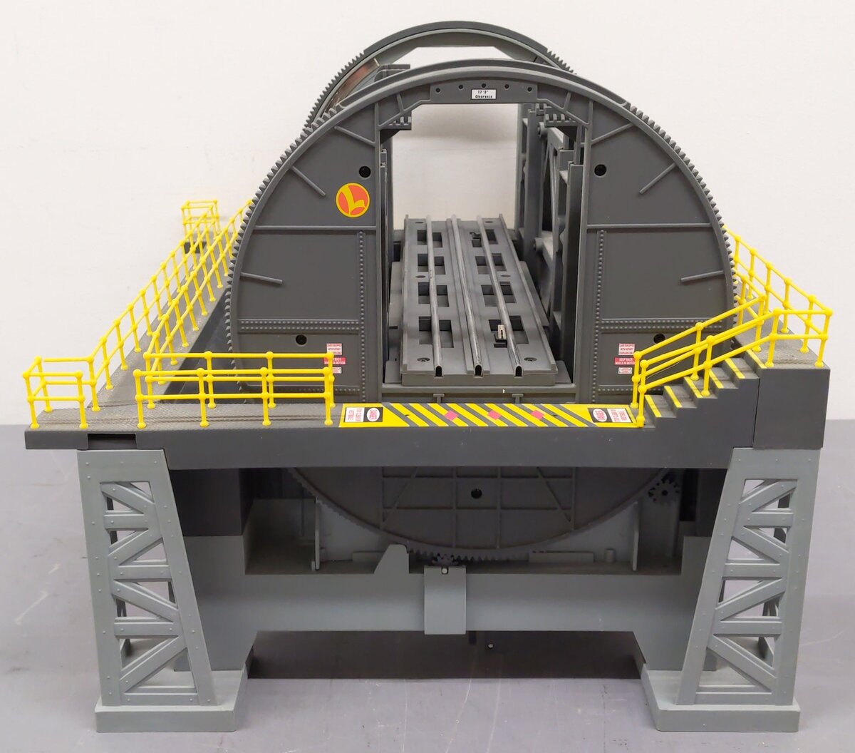 Lionel 6-32910 O Gauge Rotary Coal Dumper Tipple with Bathtub Gondola/Box