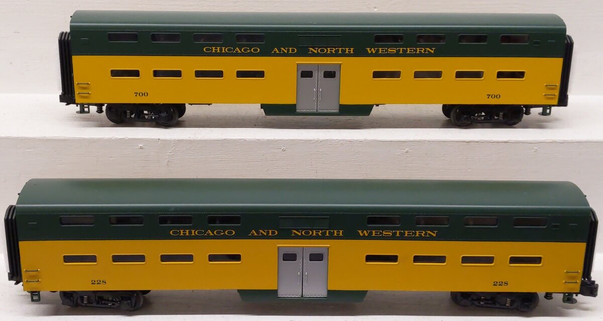 MTH 20-6558 O Chicago & North Western Bi-Level Passenger Car Set EX/Box