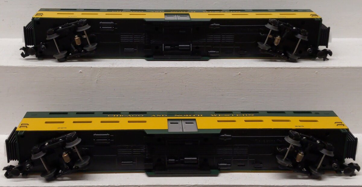 MTH 20-6558 O Chicago & North Western Bi-Level Passenger Car Set EX/Box