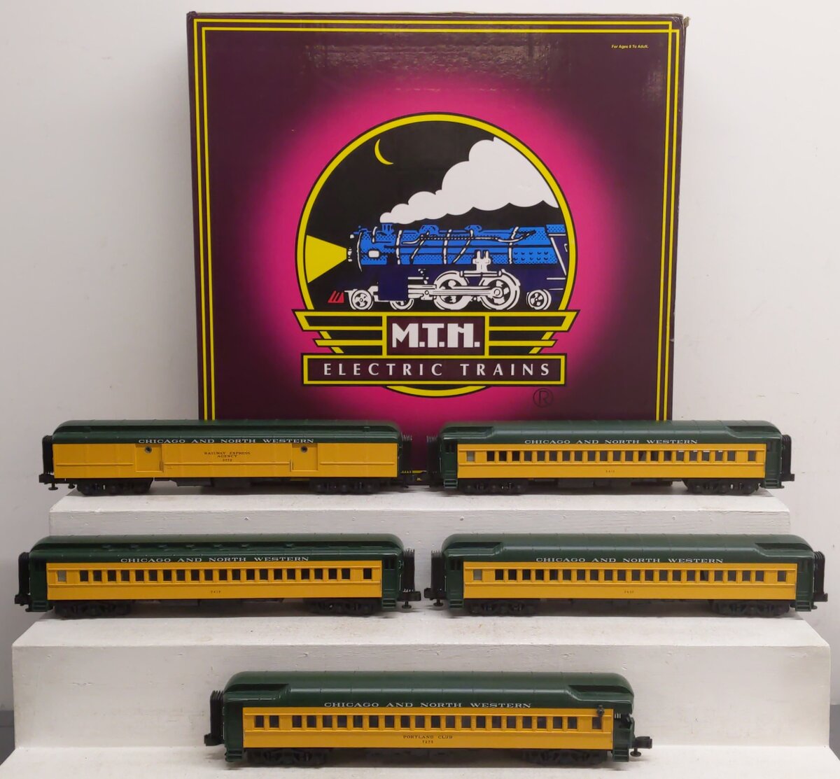 MTH 20-4030 Chicago & North Western 70' Madison Passenger Car Set EX/Box