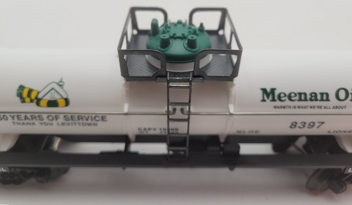 Lionel 6-52122 O Gauge NLOE Meenan Oil Single Dome Tank Car #8397 EX/Box