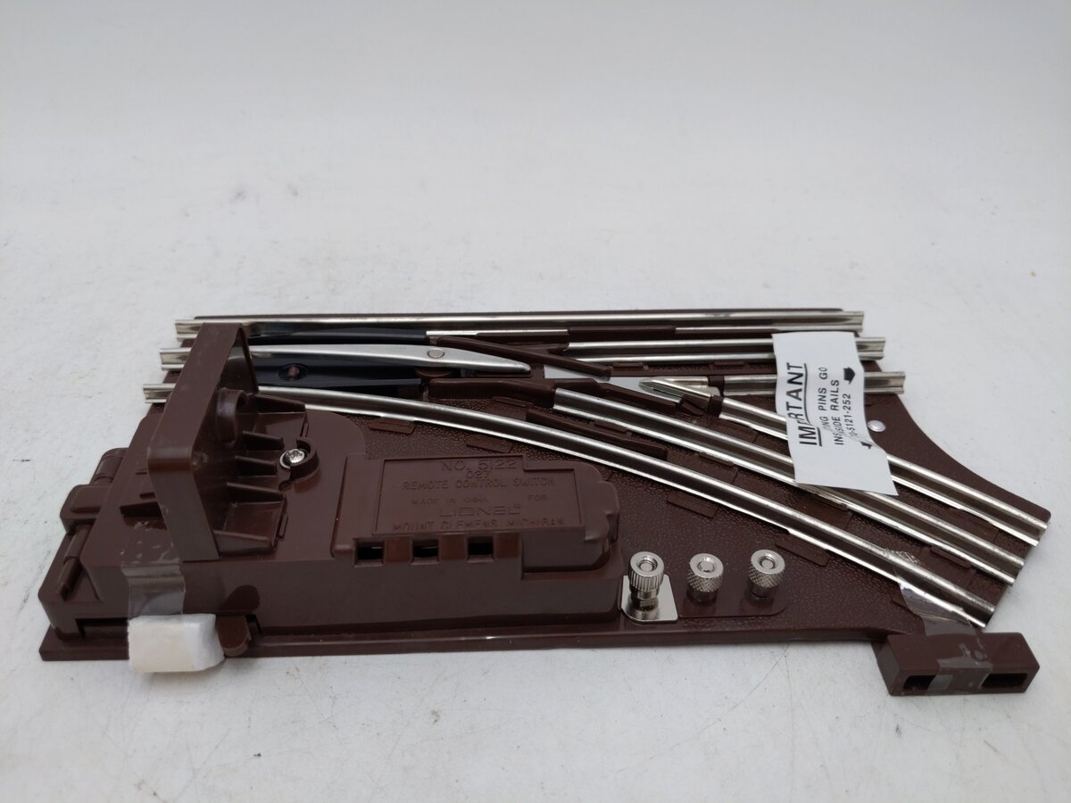 Lionel 6-65122 O 27" Right Hand Remote Control Switch Turnout EX/Box