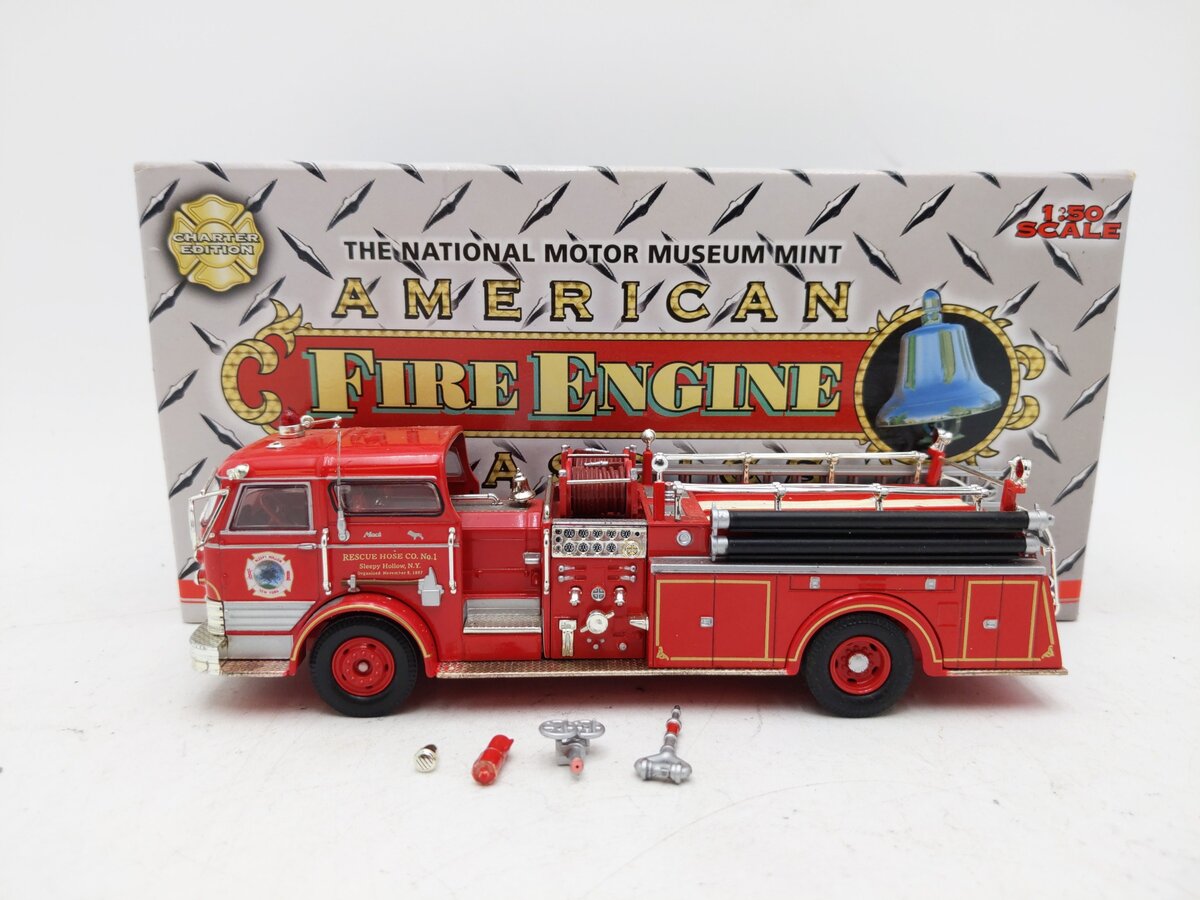 Corgi US53206 1:50 1960 Mack C Closed Cab Pumper Rescue Hose Co. 1 EX/Box