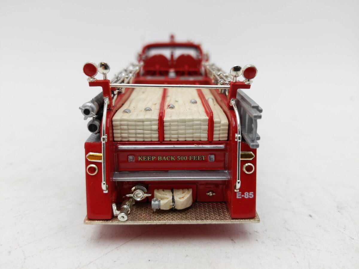Corgi US53206 1:50 1960 Mack C Closed Cab Pumper Rescue Hose Co. 1 EX/Box
