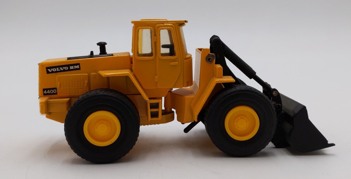 Motorart 1:50 Scale Volvo BM4400 Wheel Loader LN/Box