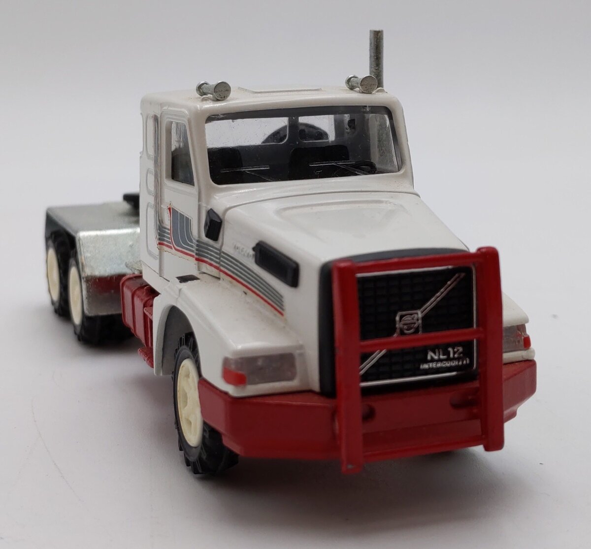 Conrad 1:50 Scale Volvo NL12 Diecast Tractor Unit VG/Box