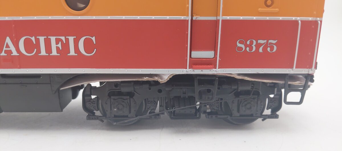Lionel 2233848 O Southern Pacific Powered F7B Diesel Locomotive #8375 w Legacy EX/Box