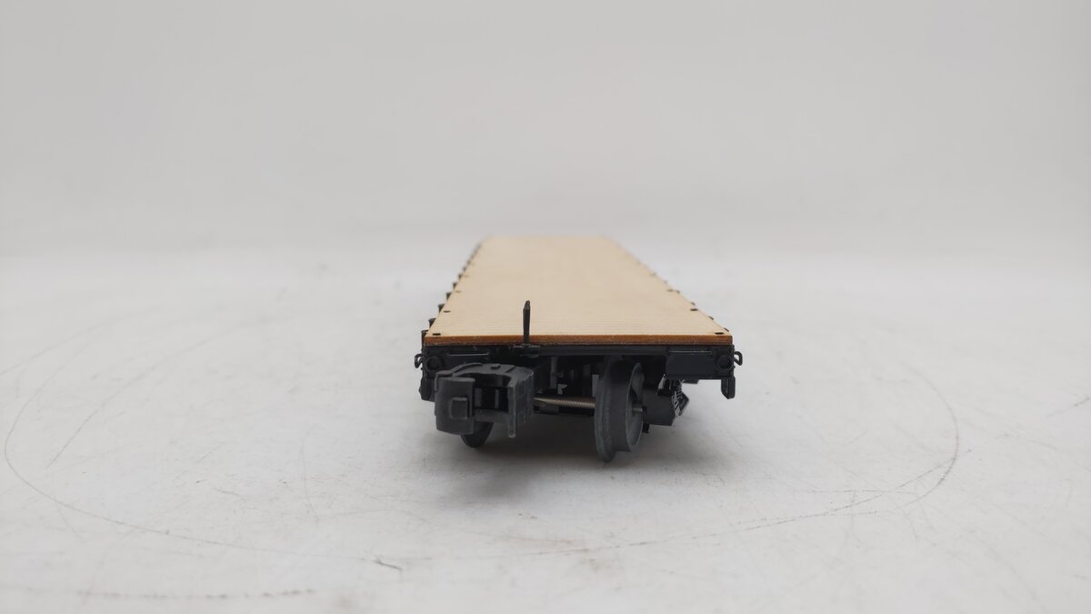 Lionel 2426160 O Northern Pacific 40' Flatcar with John Deere Tractor Load LN/Box