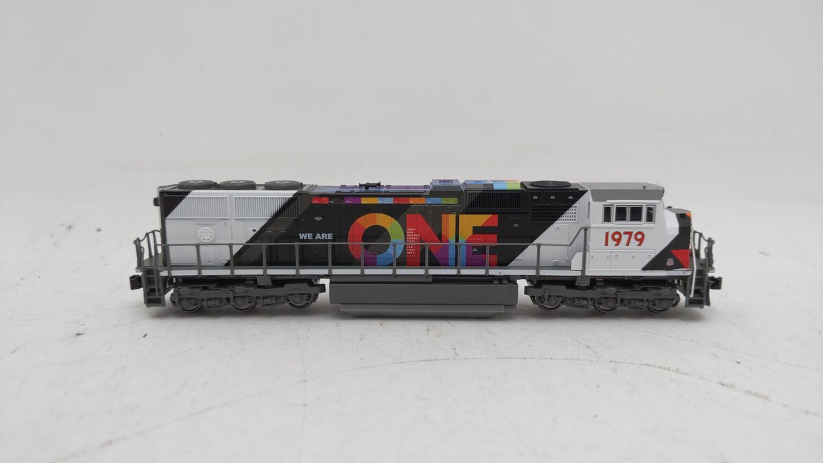 Kato 176-1979 N UP "We Are One" EMD SD70M Flat Radiator Diesel Locomotive #1979 LN/Box