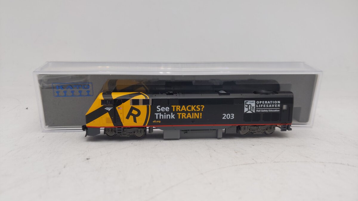 Kato 176-6039 N Amtrak Operation Lifesaver P42 Diesel Locomotive #203 LN/Box