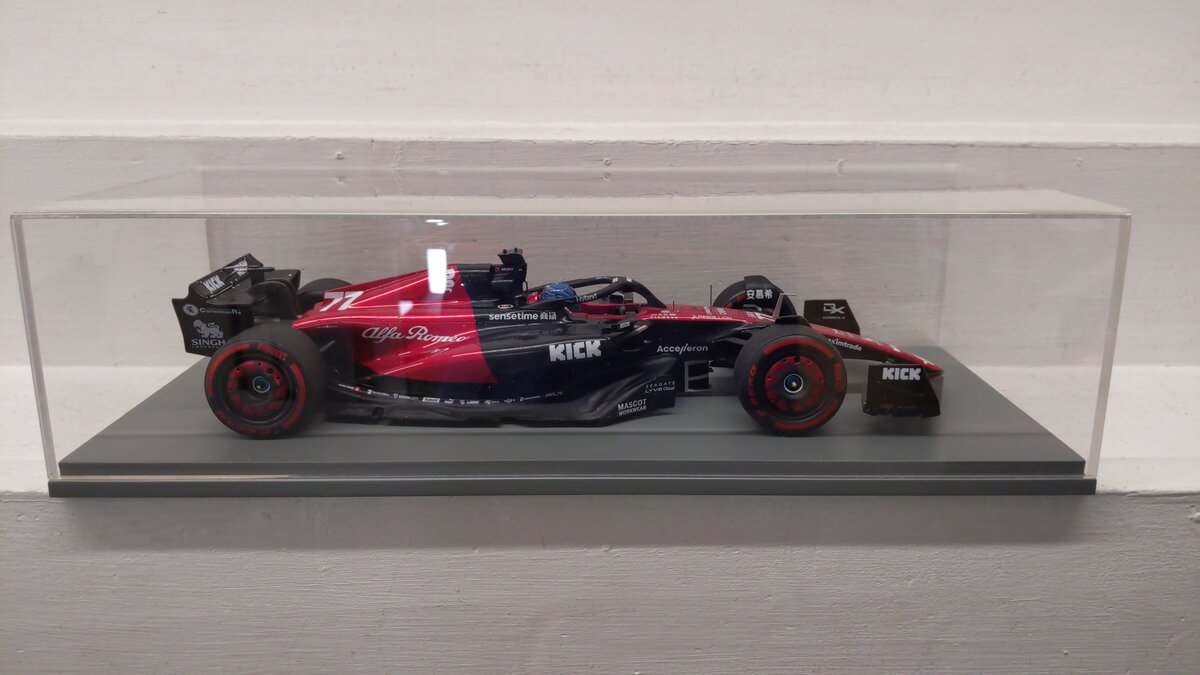 Spark 18S878 Alfa Romeo F1 Team Kick C43 Australian GP 2023 LN/Box