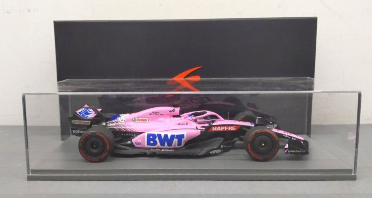 Spark 18S752 Alpine A522 BWT Alpine F1 Team 9th Bahrain GP 2022 NIB
