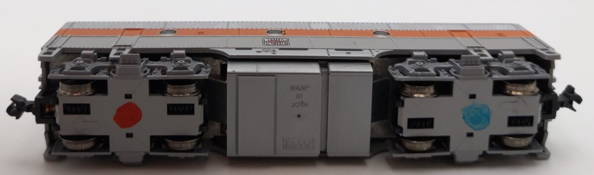 Kato 176-1208 N Scale Western Pacific F3B Unit Diesel Locomotive w/ DCC LN/Box