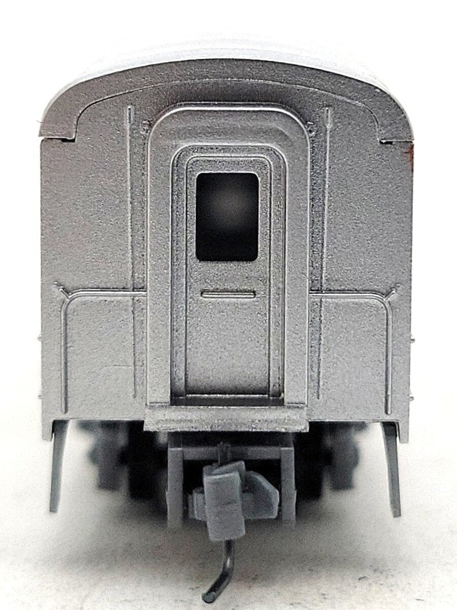 Micro-Trains 55300070 Z Scale Southern Pacific Baggage Car #296 LN/Box