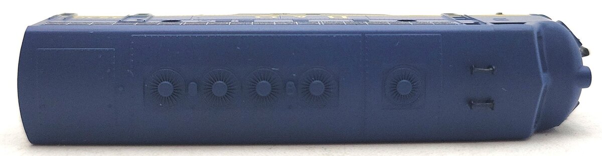 MicroTrains 98001300 Z Scale B&O EMD F7A Powered A-Unit Diesel Locomotive #4530